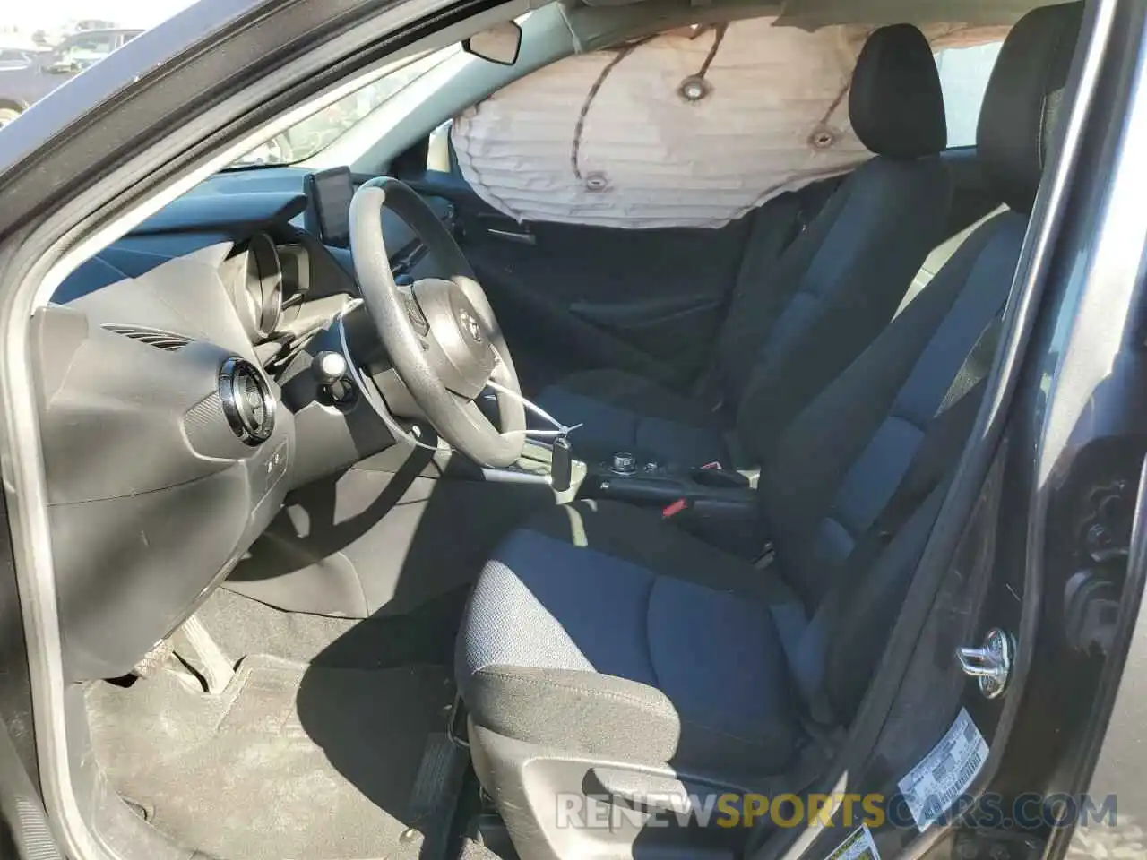 5 Photograph of a damaged car 3MYDLBYV7KY522185 TOYOTA YARIS 2019