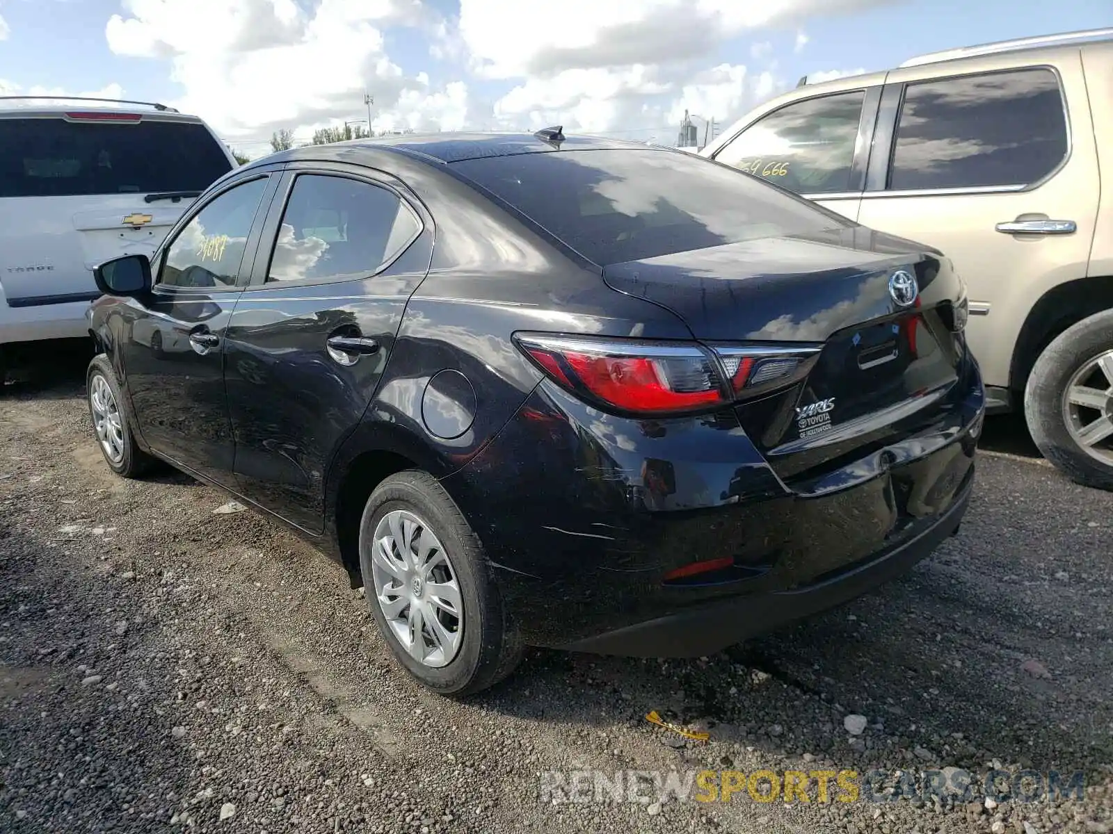 3 Photograph of a damaged car 3MYDLBYV7KY522378 TOYOTA YARIS 2019