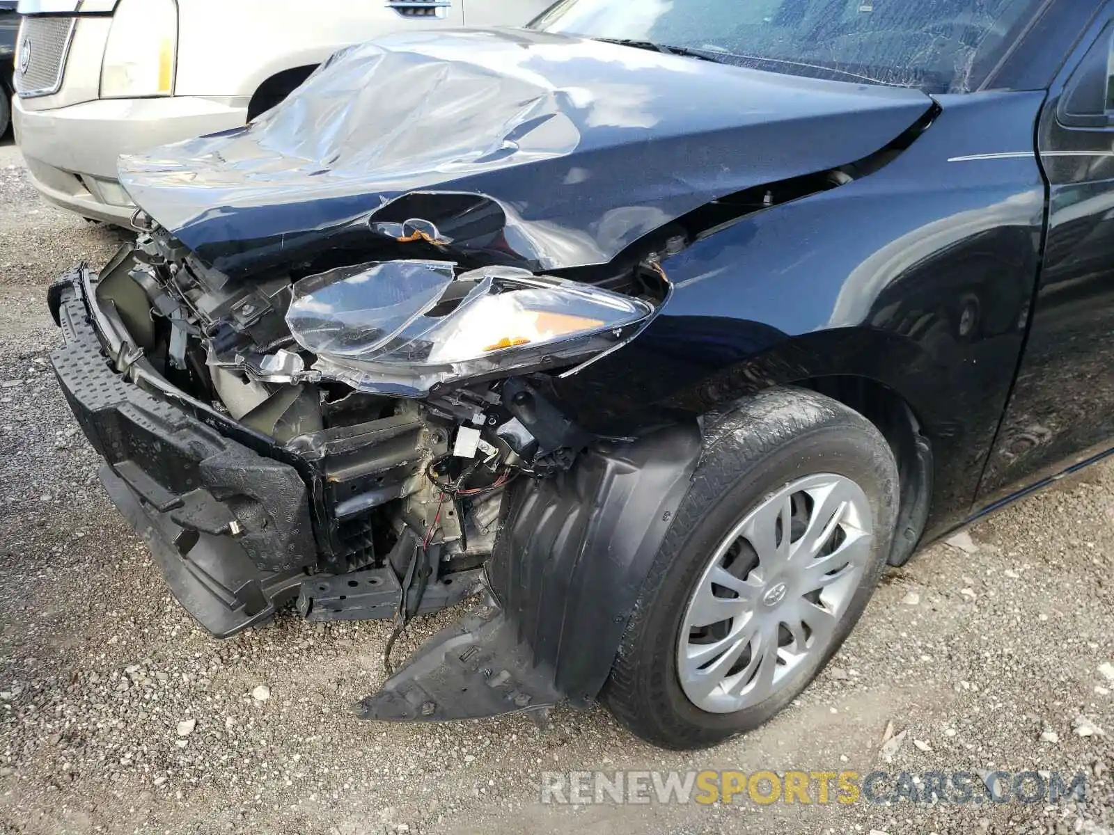 9 Photograph of a damaged car 3MYDLBYV7KY522378 TOYOTA YARIS 2019