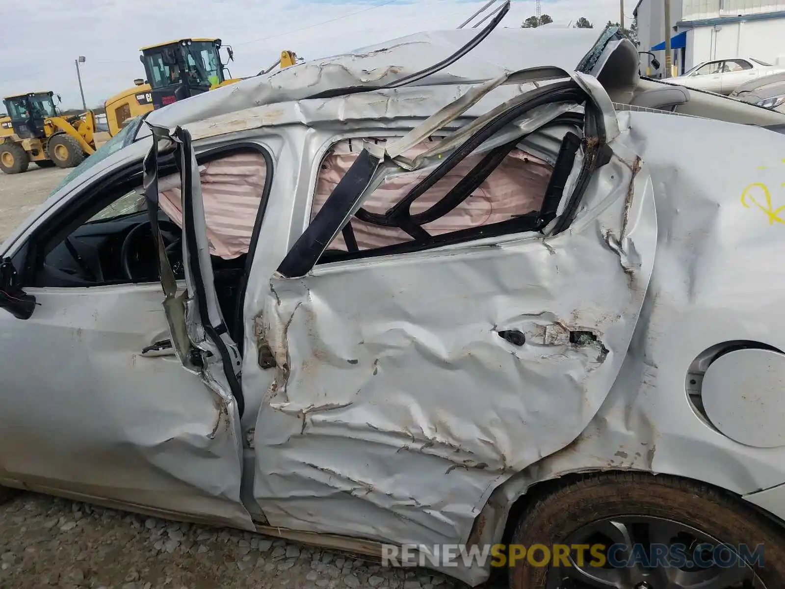 10 Photograph of a damaged car 3MYDLBYV7KY522431 TOYOTA YARIS 2019