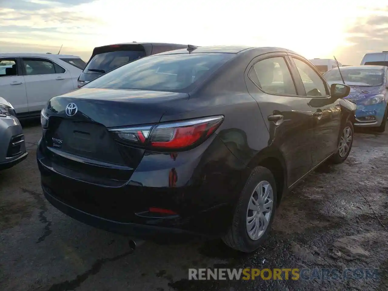 4 Photograph of a damaged car 3MYDLBYV7KY524227 TOYOTA YARIS 2019