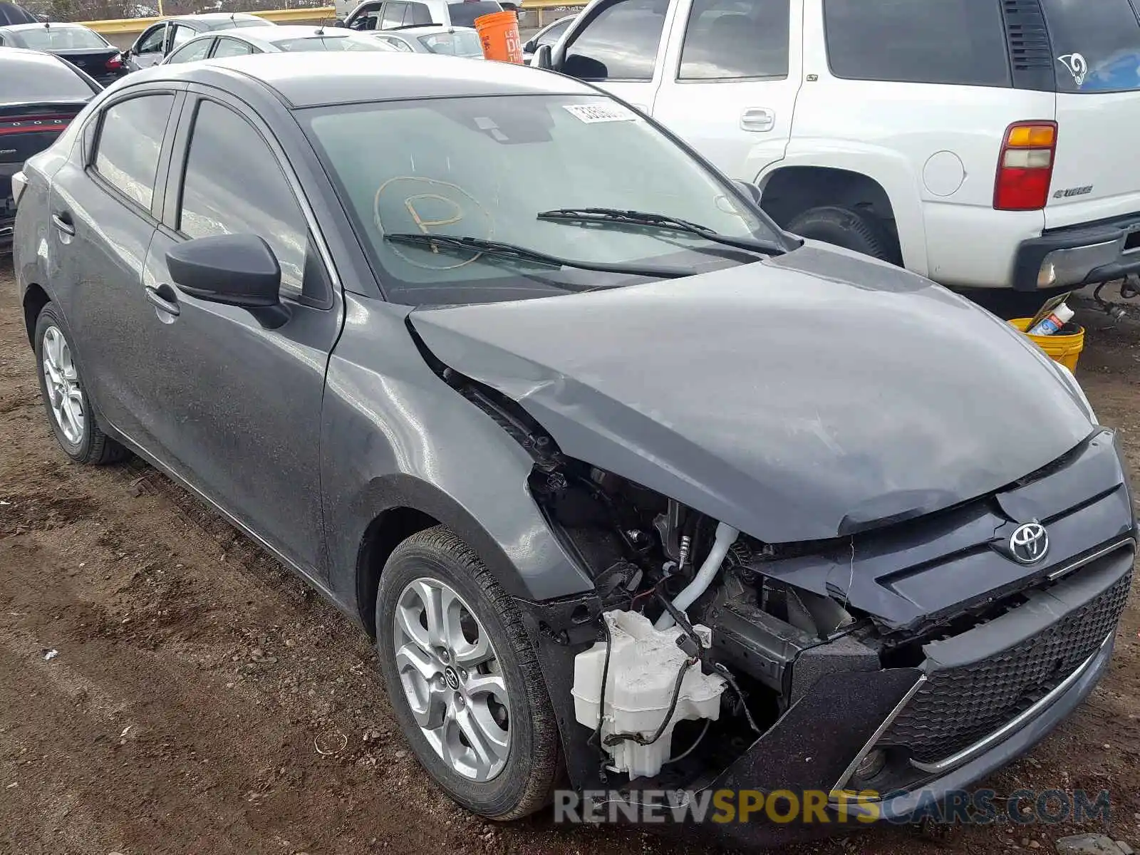 1 Photograph of a damaged car 3MYDLBYV8KY500566 TOYOTA YARIS 2019