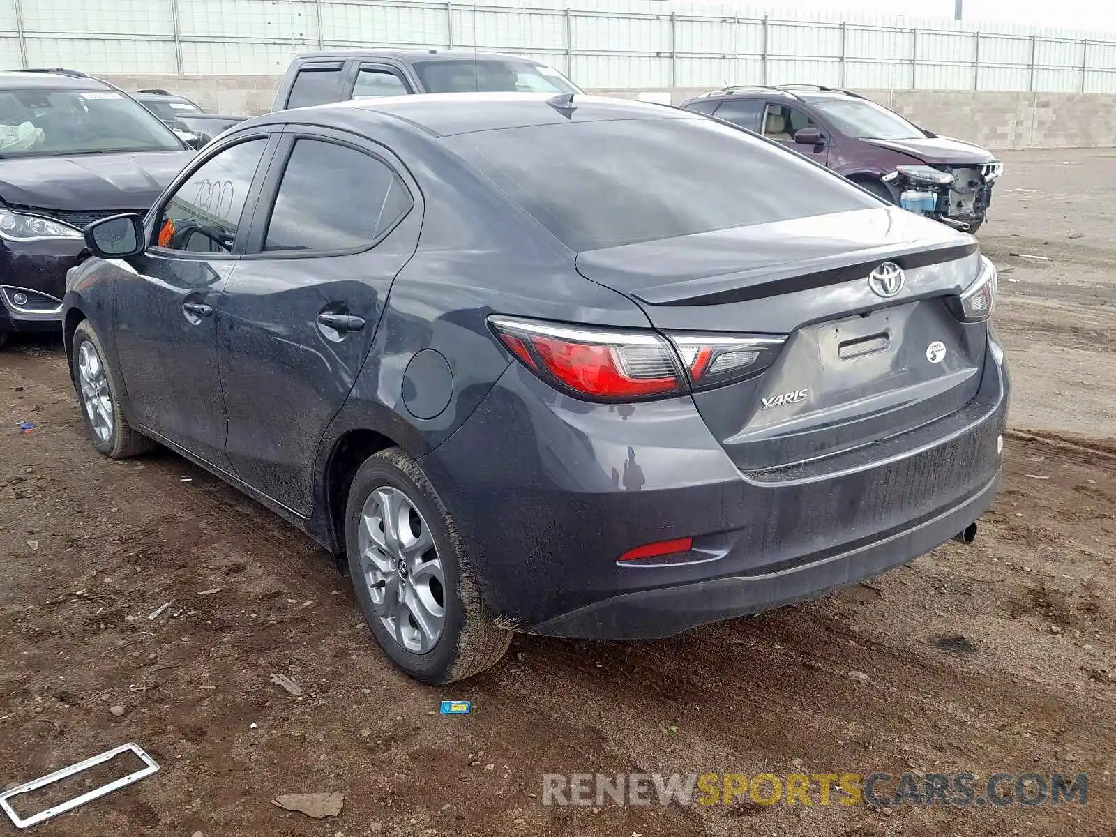 3 Photograph of a damaged car 3MYDLBYV8KY500566 TOYOTA YARIS 2019