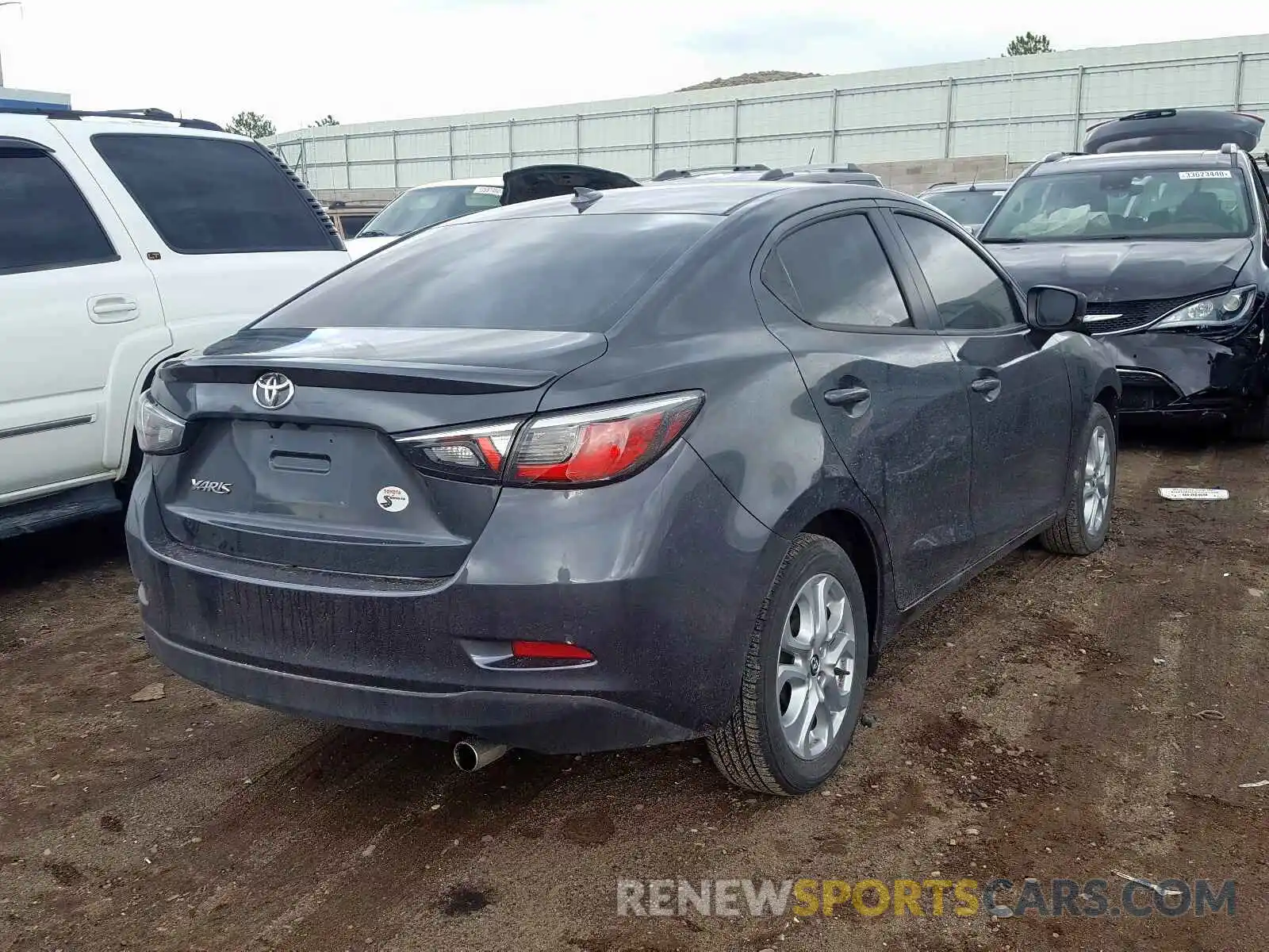 4 Photograph of a damaged car 3MYDLBYV8KY500566 TOYOTA YARIS 2019