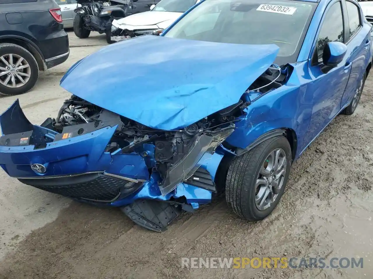 9 Photograph of a damaged car 3MYDLBYV8KY501068 TOYOTA YARIS 2019