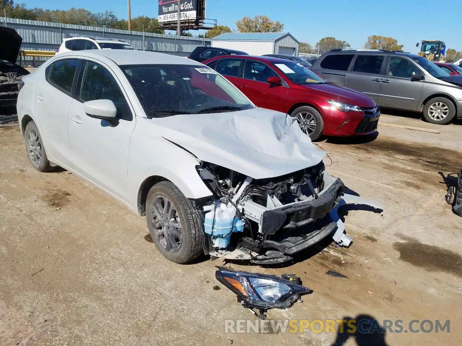 1 Photograph of a damaged car 3MYDLBYV8KY501880 TOYOTA YARIS 2019