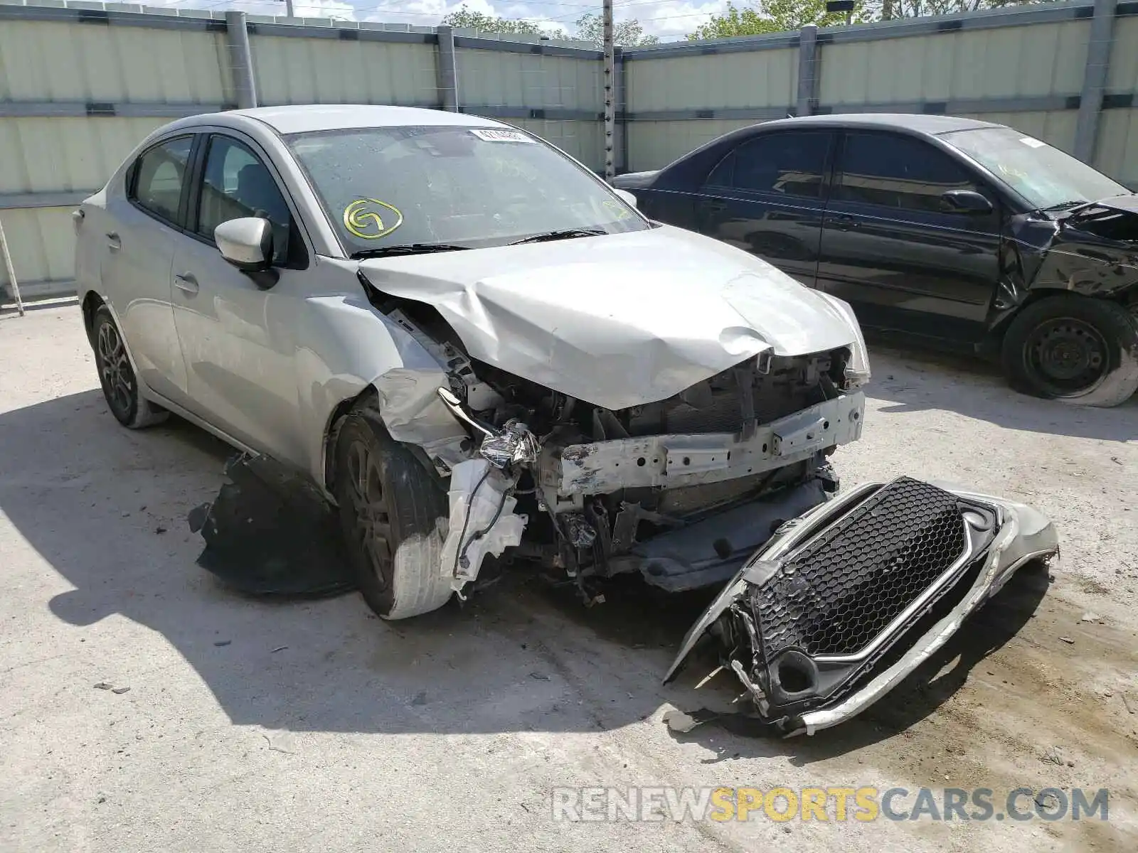 1 Photograph of a damaged car 3MYDLBYV8KY502074 TOYOTA YARIS 2019