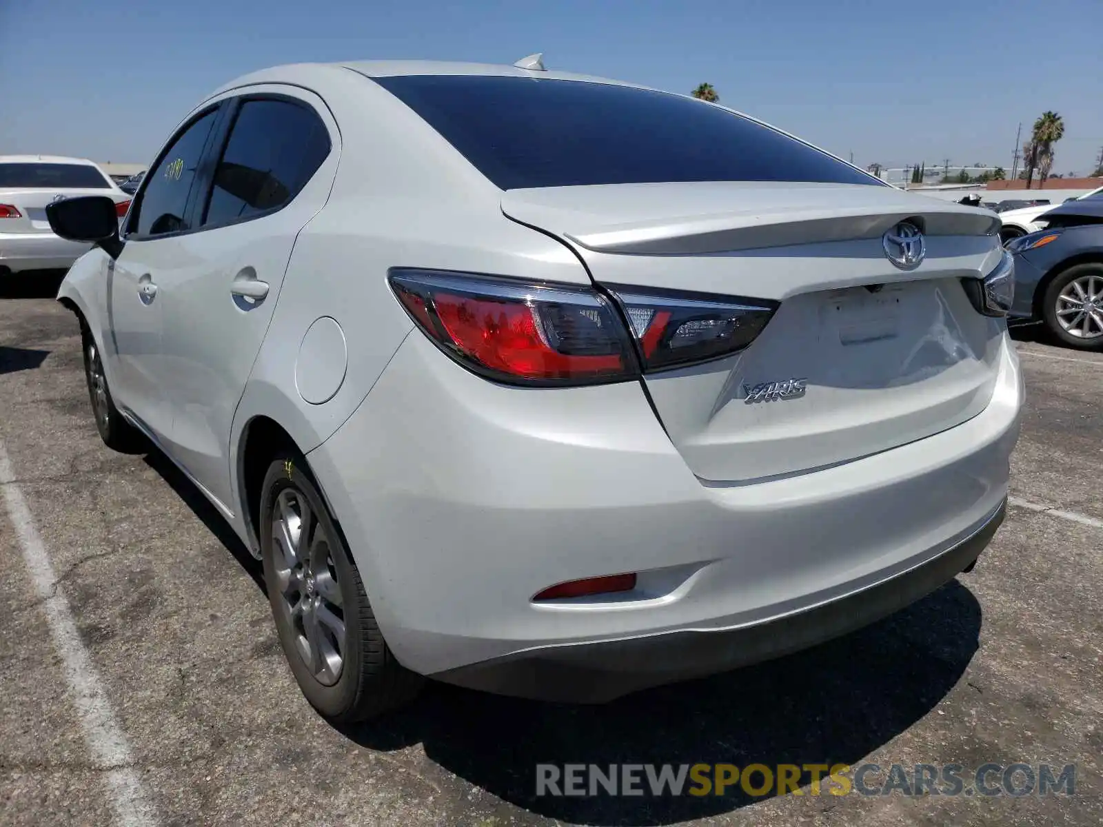 3 Photograph of a damaged car 3MYDLBYV8KY502091 TOYOTA YARIS 2019