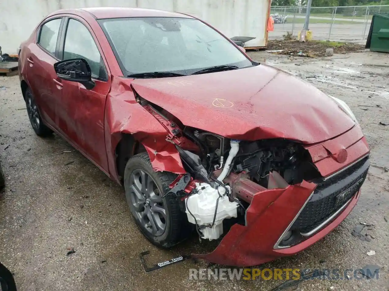 9 Photograph of a damaged car 3MYDLBYV8KY502852 TOYOTA YARIS 2019