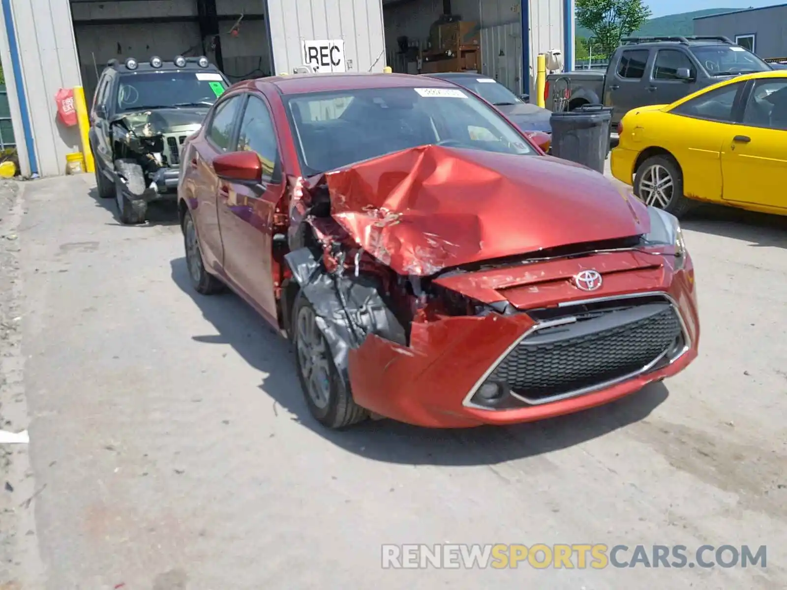 1 Photograph of a damaged car 3MYDLBYV8KY503029 TOYOTA YARIS 2019