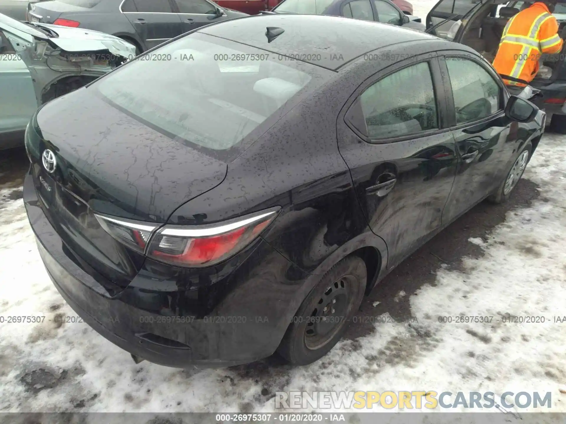 4 Фотография поврежденного автомобиля 3MYDLBYV8KY503208 TOYOTA YARIS 2019