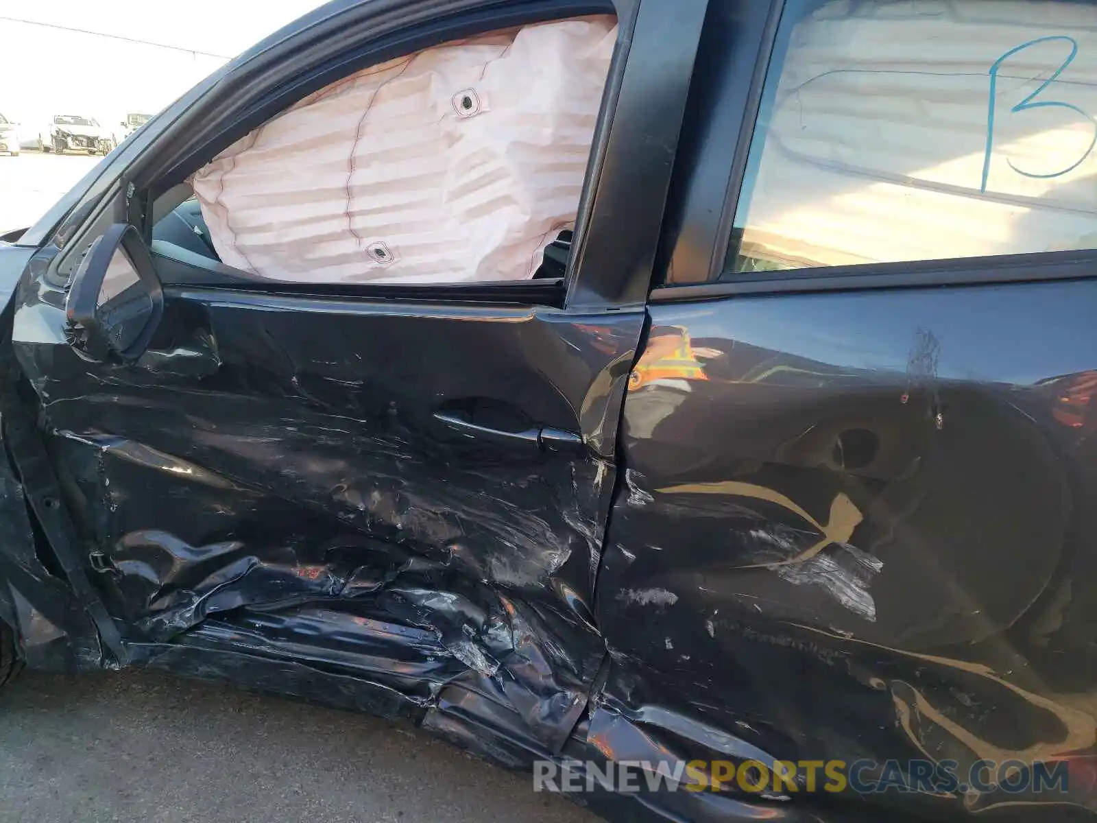 10 Photograph of a damaged car 3MYDLBYV8KY503970 TOYOTA YARIS 2019