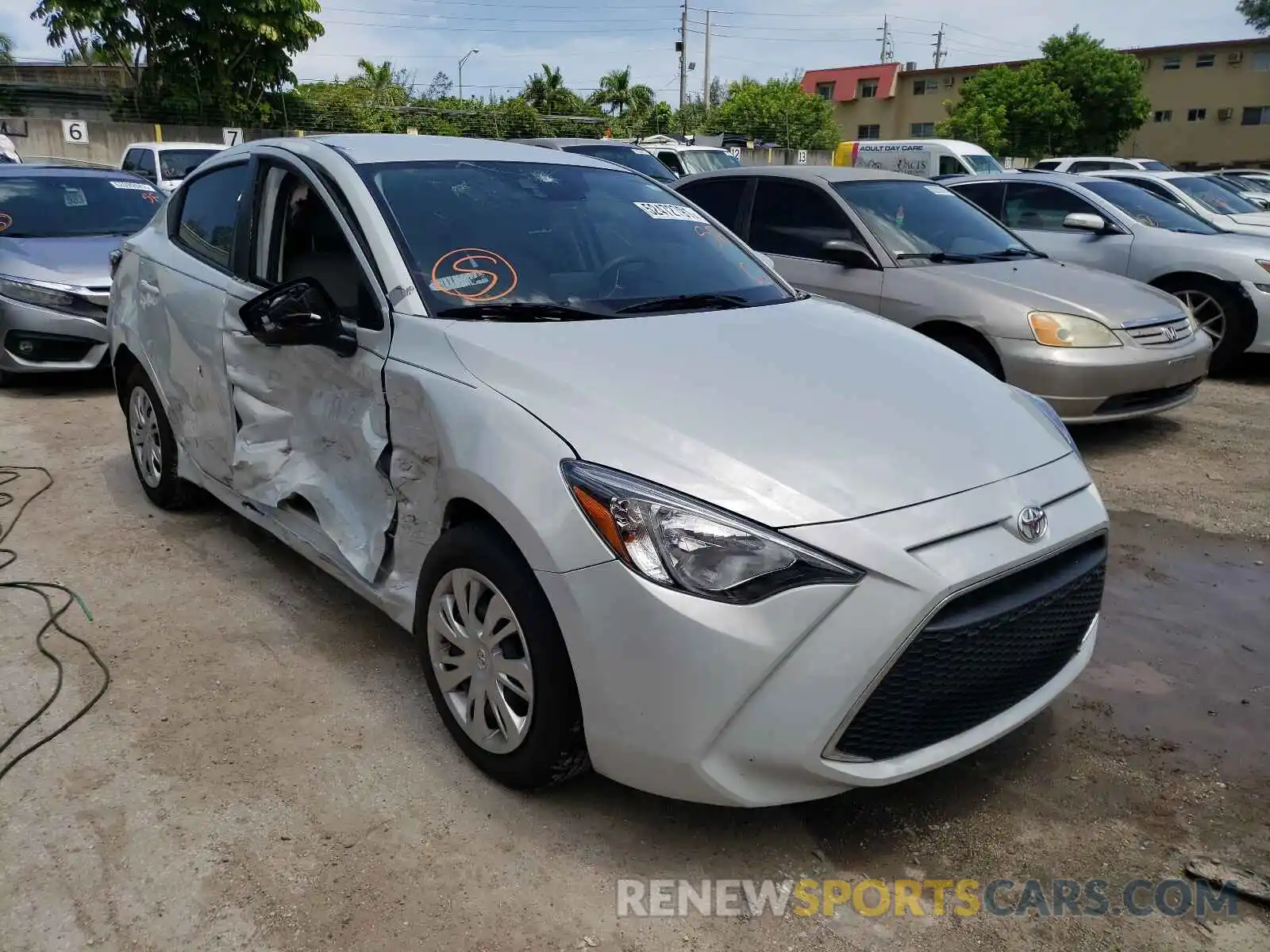 1 Photograph of a damaged car 3MYDLBYV8KY505038 TOYOTA YARIS 2019