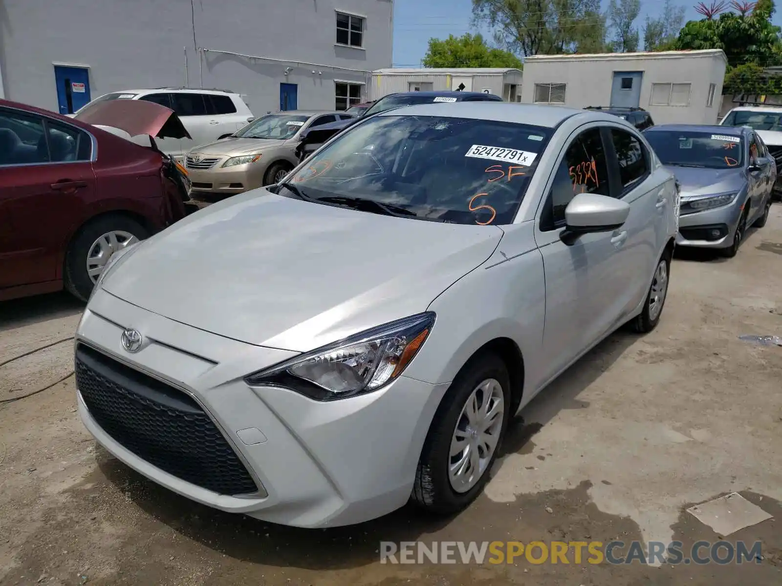 2 Photograph of a damaged car 3MYDLBYV8KY505038 TOYOTA YARIS 2019