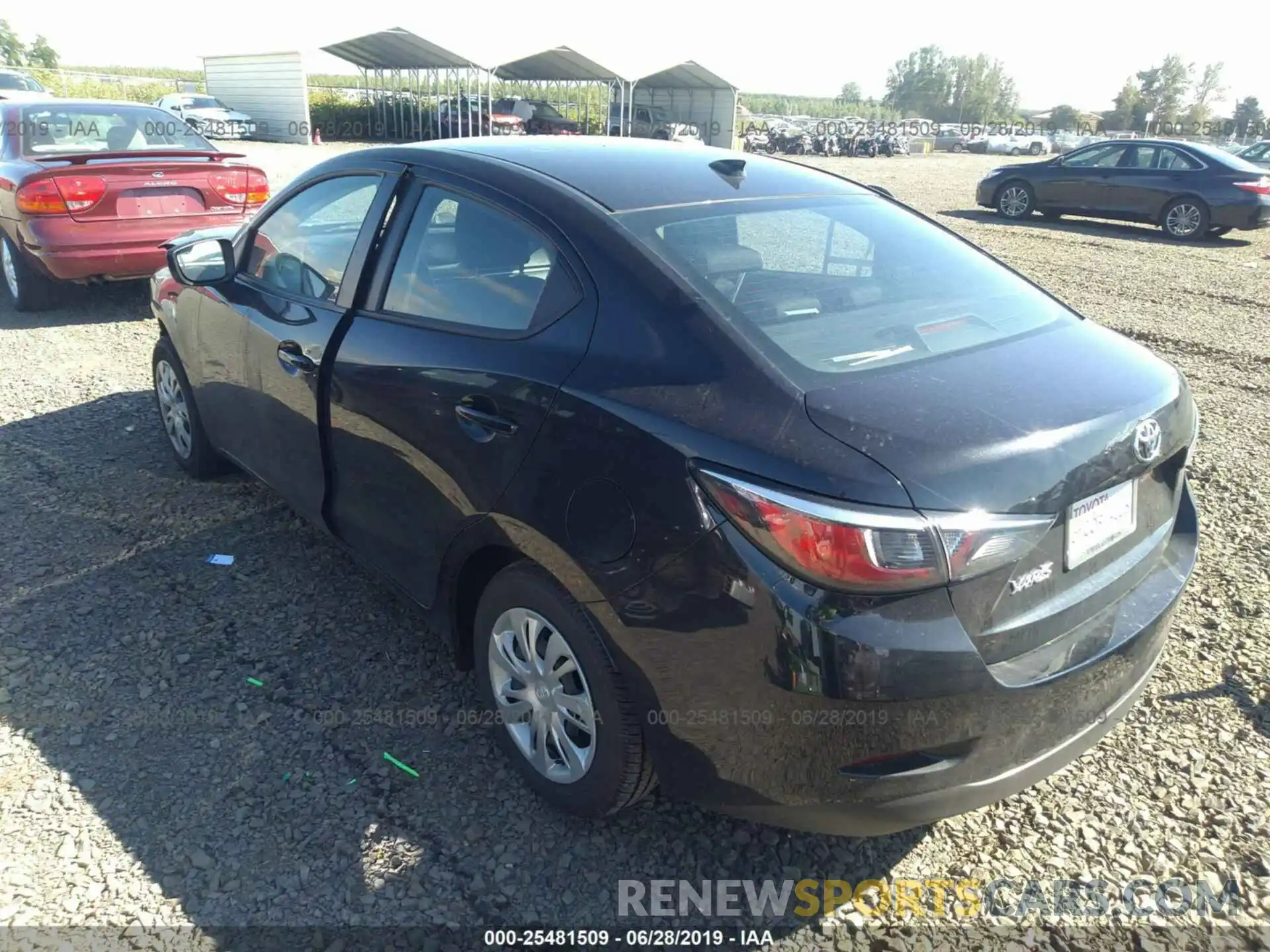 3 Photograph of a damaged car 3MYDLBYV8KY505072 TOYOTA YARIS 2019