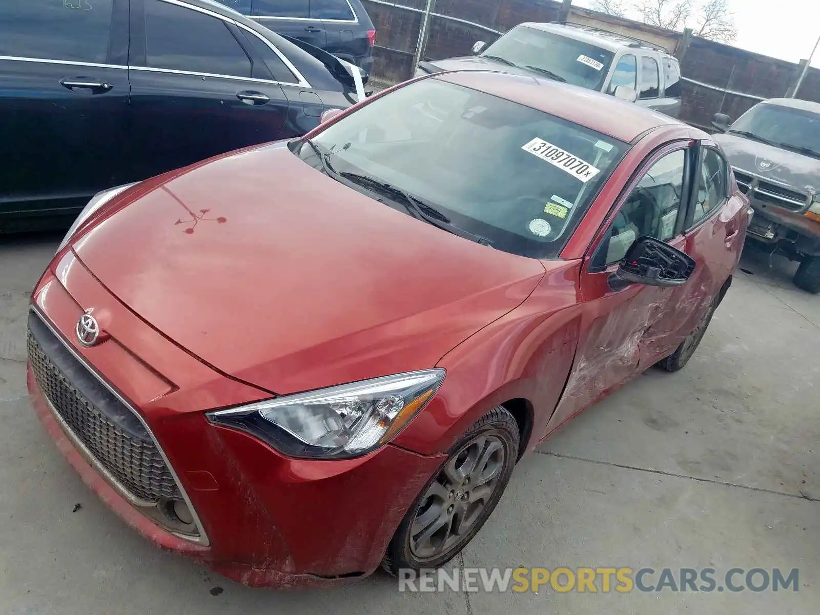 2 Photograph of a damaged car 3MYDLBYV8KY506318 TOYOTA YARIS 2019