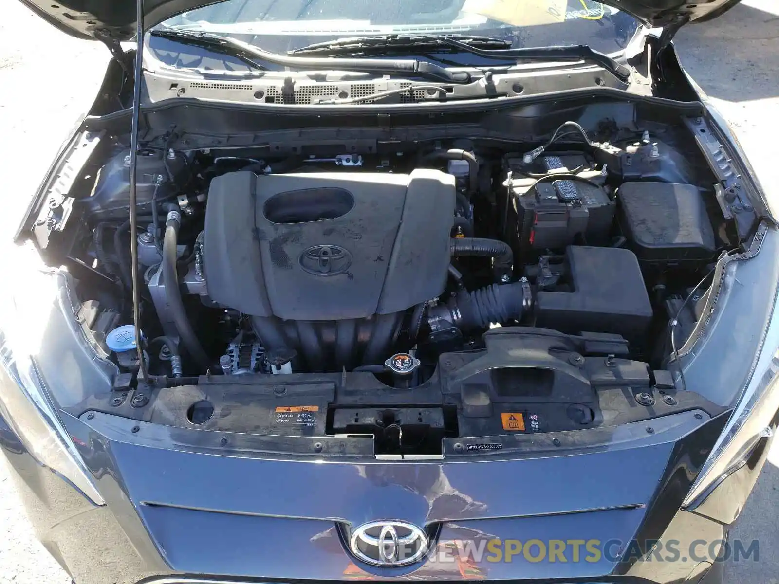 7 Photograph of a damaged car 3MYDLBYV8KY506562 TOYOTA YARIS 2019