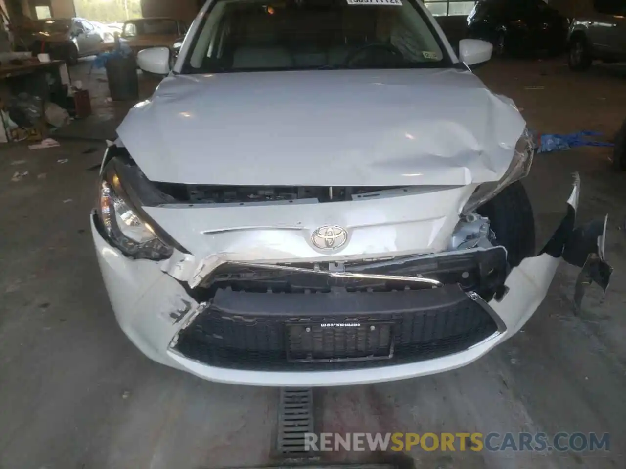 9 Photograph of a damaged car 3MYDLBYV8KY506593 TOYOTA YARIS 2019