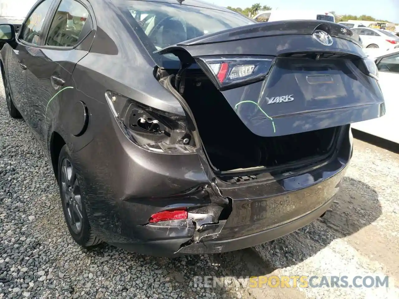 9 Photograph of a damaged car 3MYDLBYV8KY506660 TOYOTA YARIS 2019