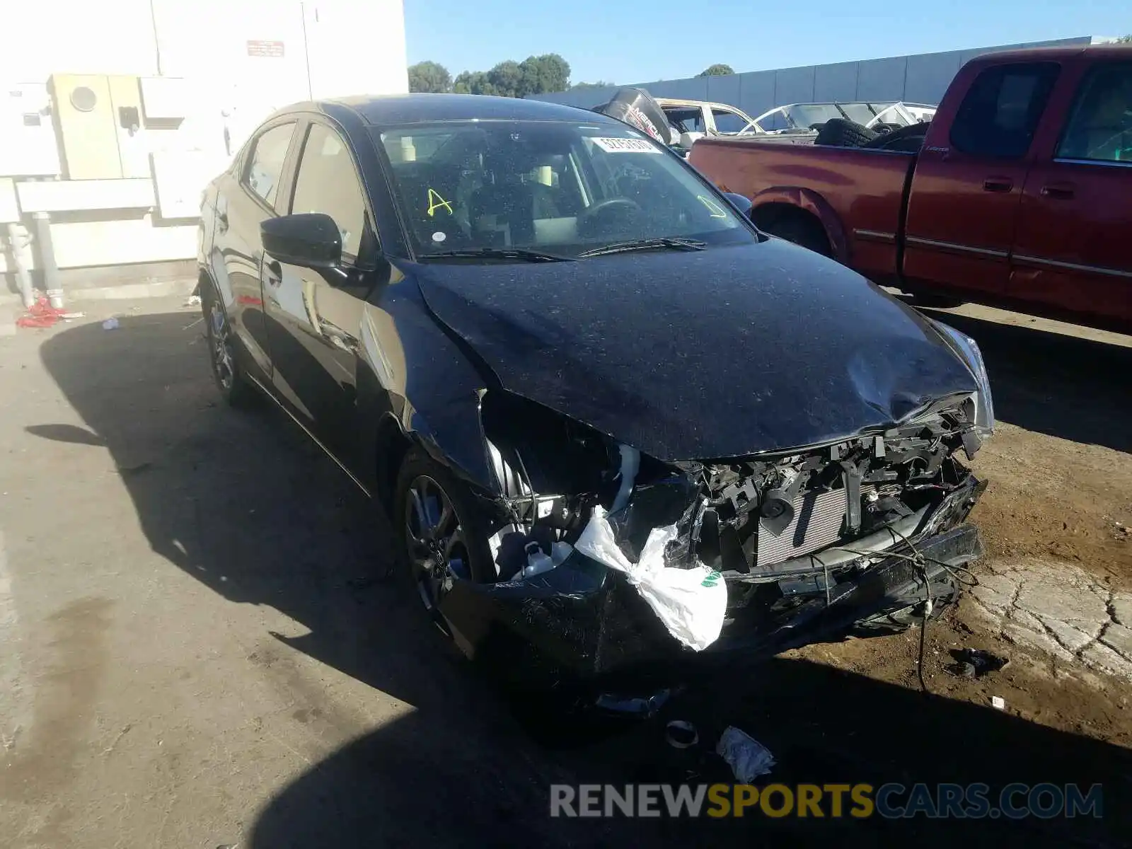 1 Photograph of a damaged car 3MYDLBYV8KY508800 TOYOTA YARIS 2019