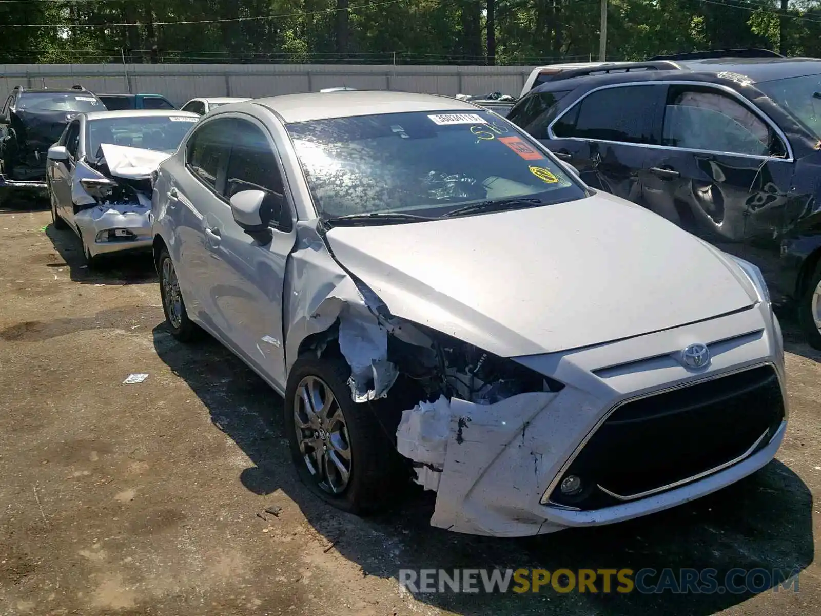 1 Photograph of a damaged car 3MYDLBYV8KY510353 TOYOTA YARIS 2019