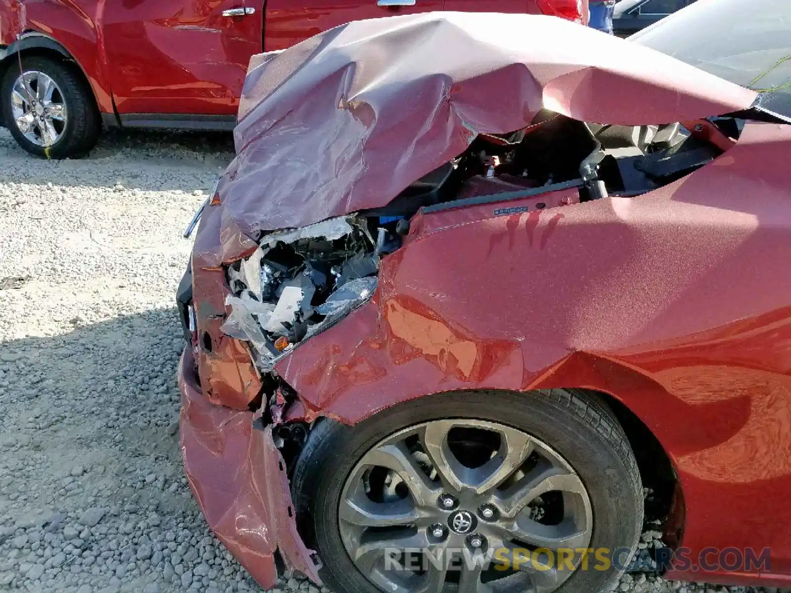9 Photograph of a damaged car 3MYDLBYV8KY510854 TOYOTA YARIS 2019