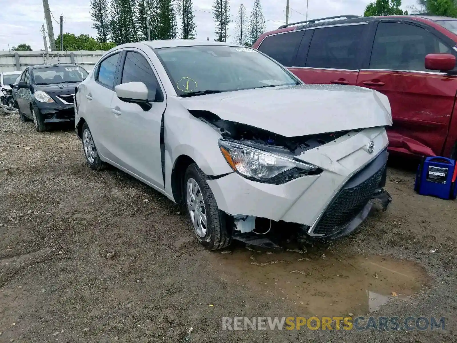 1 Photograph of a damaged car 3MYDLBYV8KY511163 TOYOTA YARIS 2019