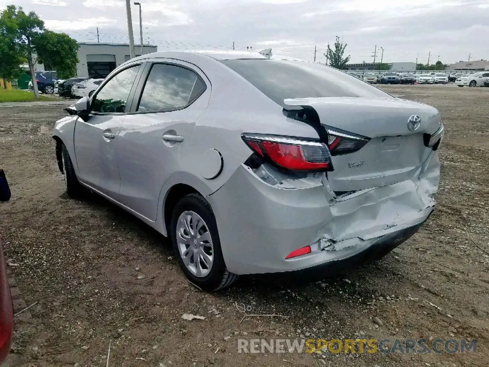 3 Photograph of a damaged car 3MYDLBYV8KY511163 TOYOTA YARIS 2019