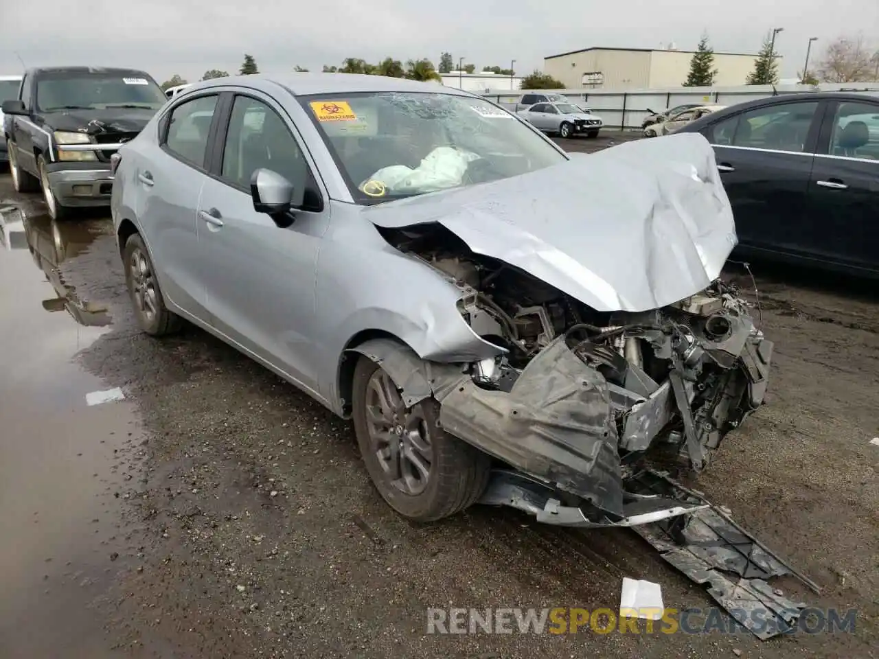 1 Photograph of a damaged car 3MYDLBYV8KY512815 TOYOTA YARIS 2019