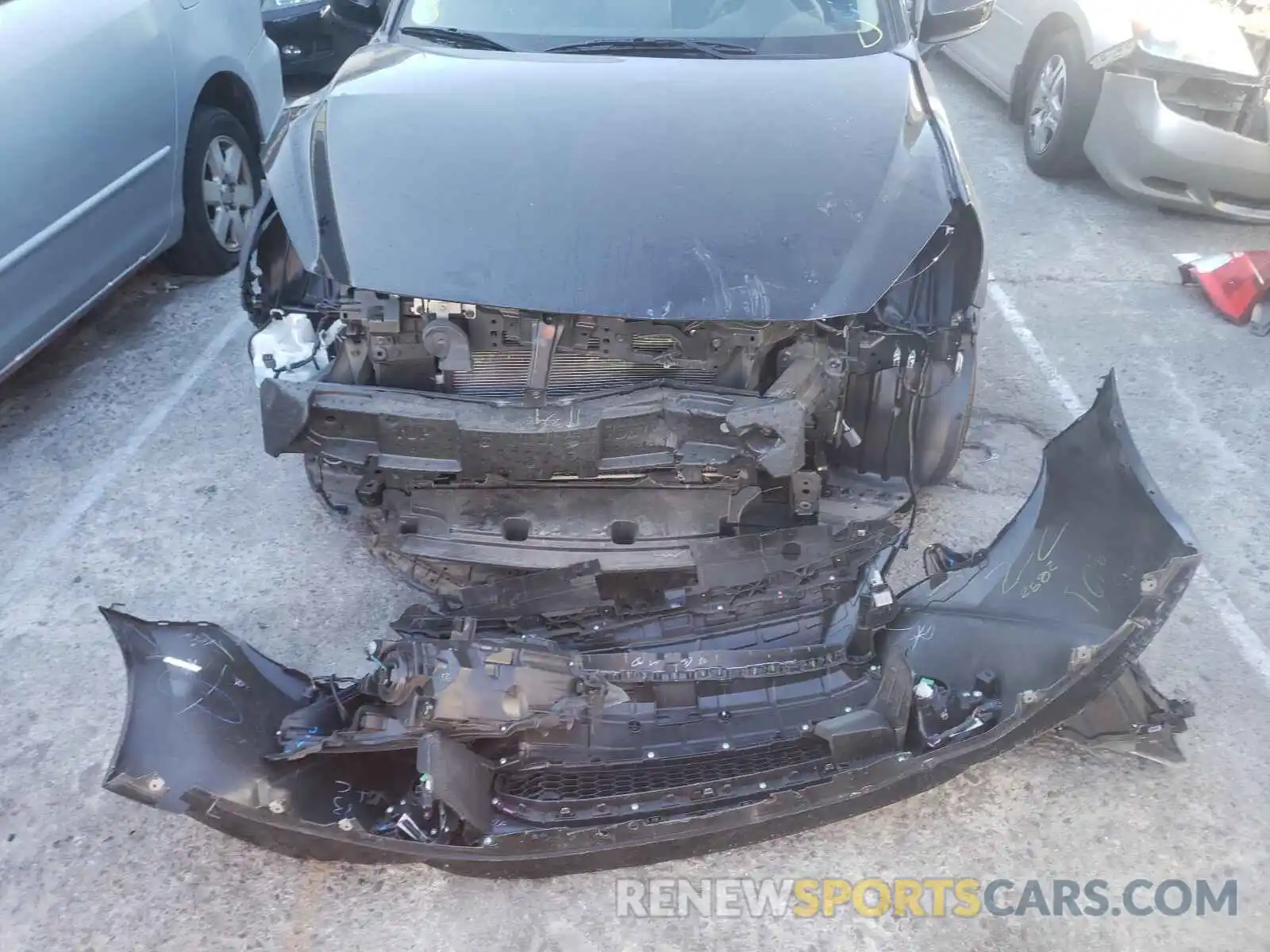 9 Photograph of a damaged car 3MYDLBYV8KY514516 TOYOTA YARIS 2019