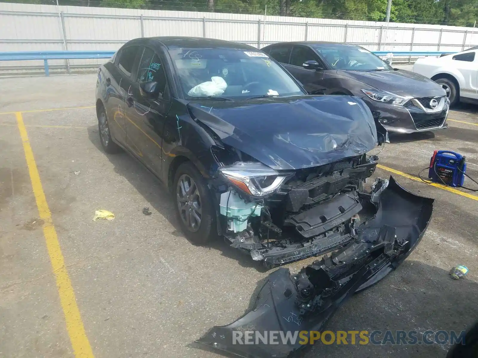 1 Photograph of a damaged car 3MYDLBYV8KY514662 TOYOTA YARIS 2019