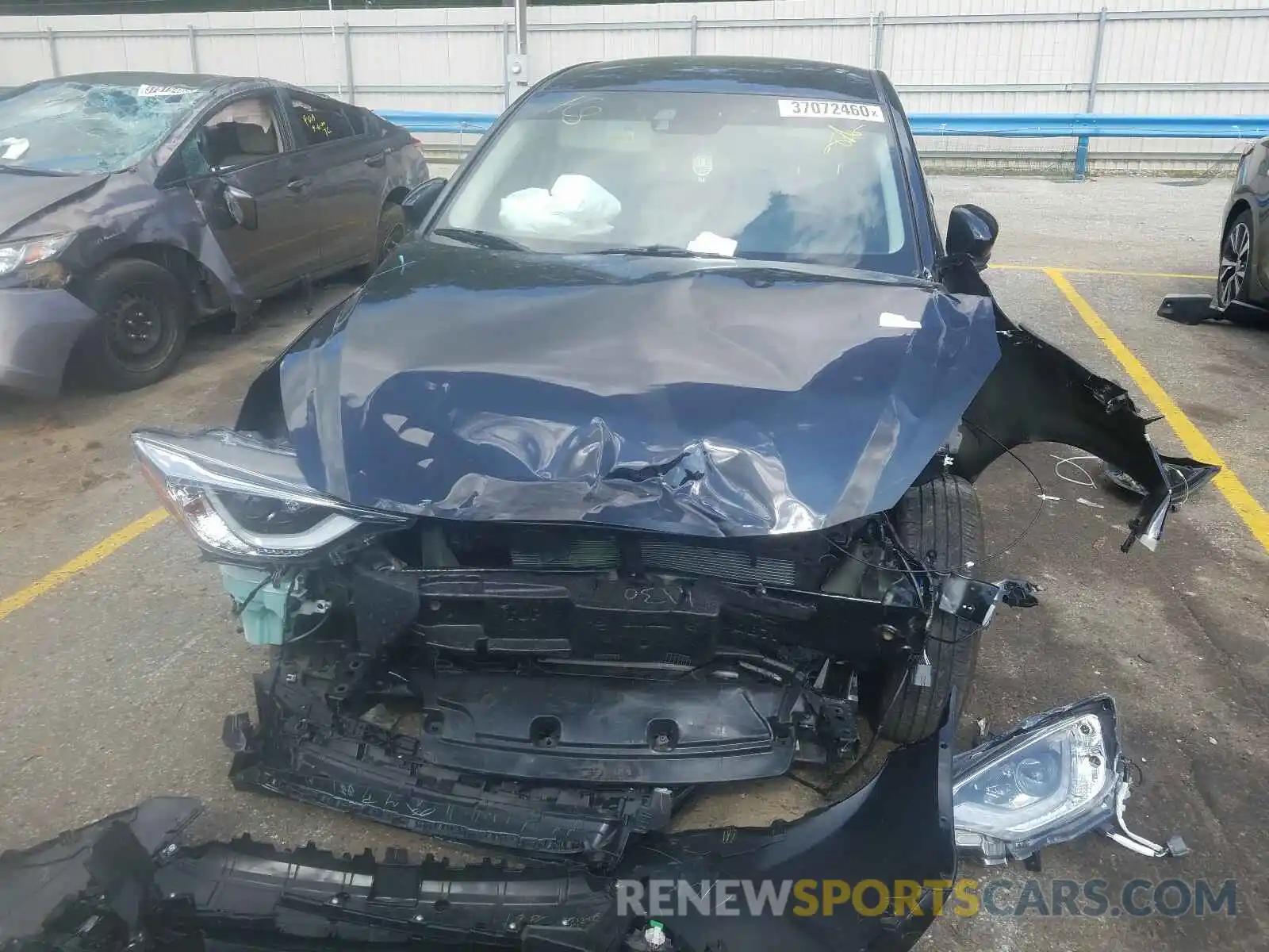 9 Photograph of a damaged car 3MYDLBYV8KY514662 TOYOTA YARIS 2019