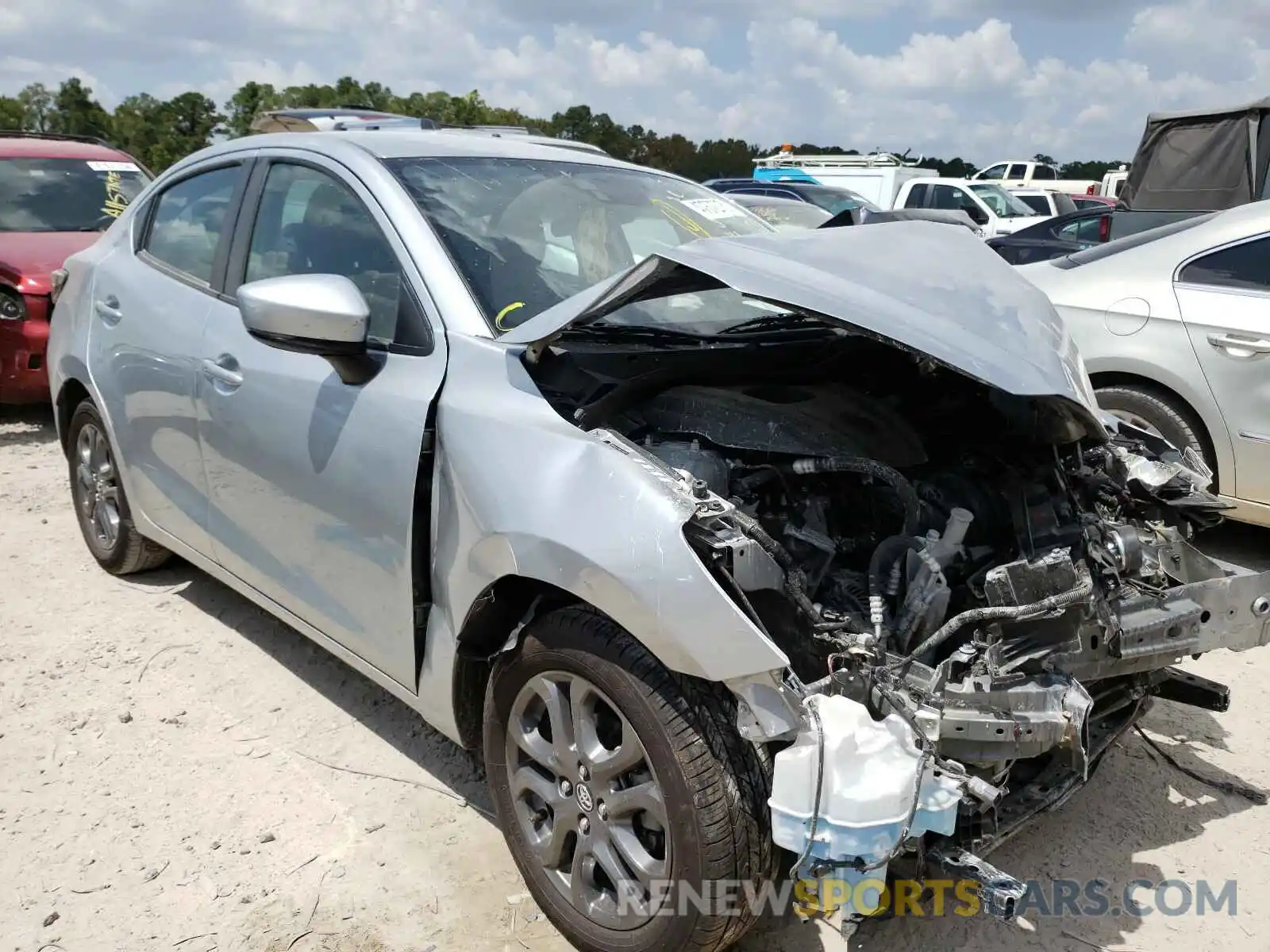 1 Photograph of a damaged car 3MYDLBYV8KY516220 TOYOTA YARIS 2019