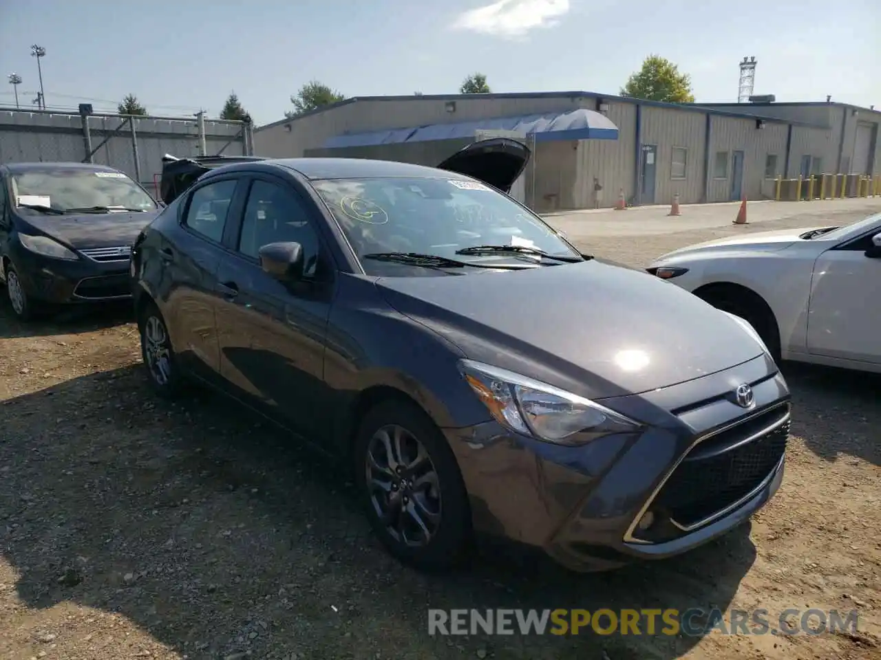 1 Photograph of a damaged car 3MYDLBYV8KY516833 TOYOTA YARIS 2019