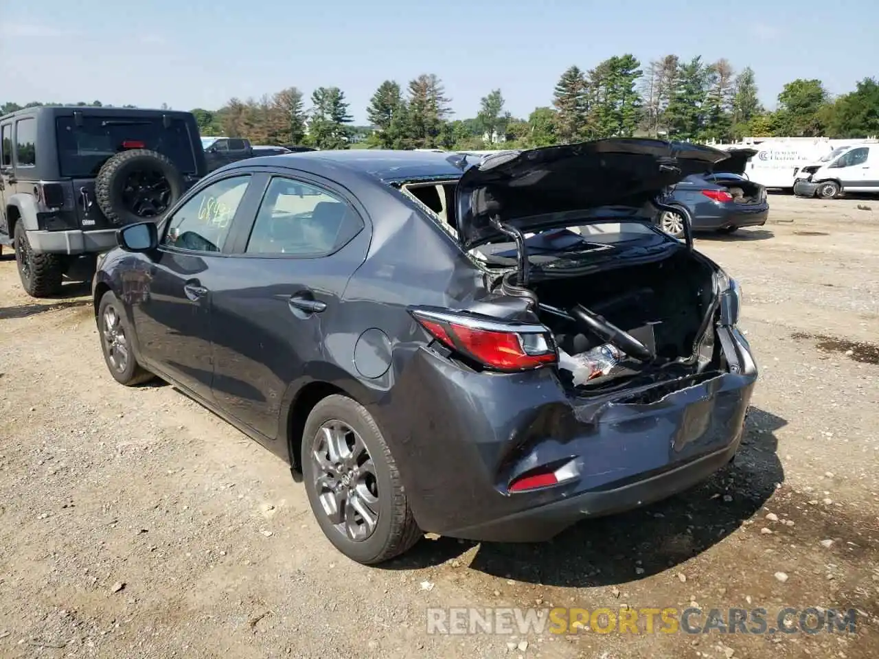 3 Photograph of a damaged car 3MYDLBYV8KY516833 TOYOTA YARIS 2019