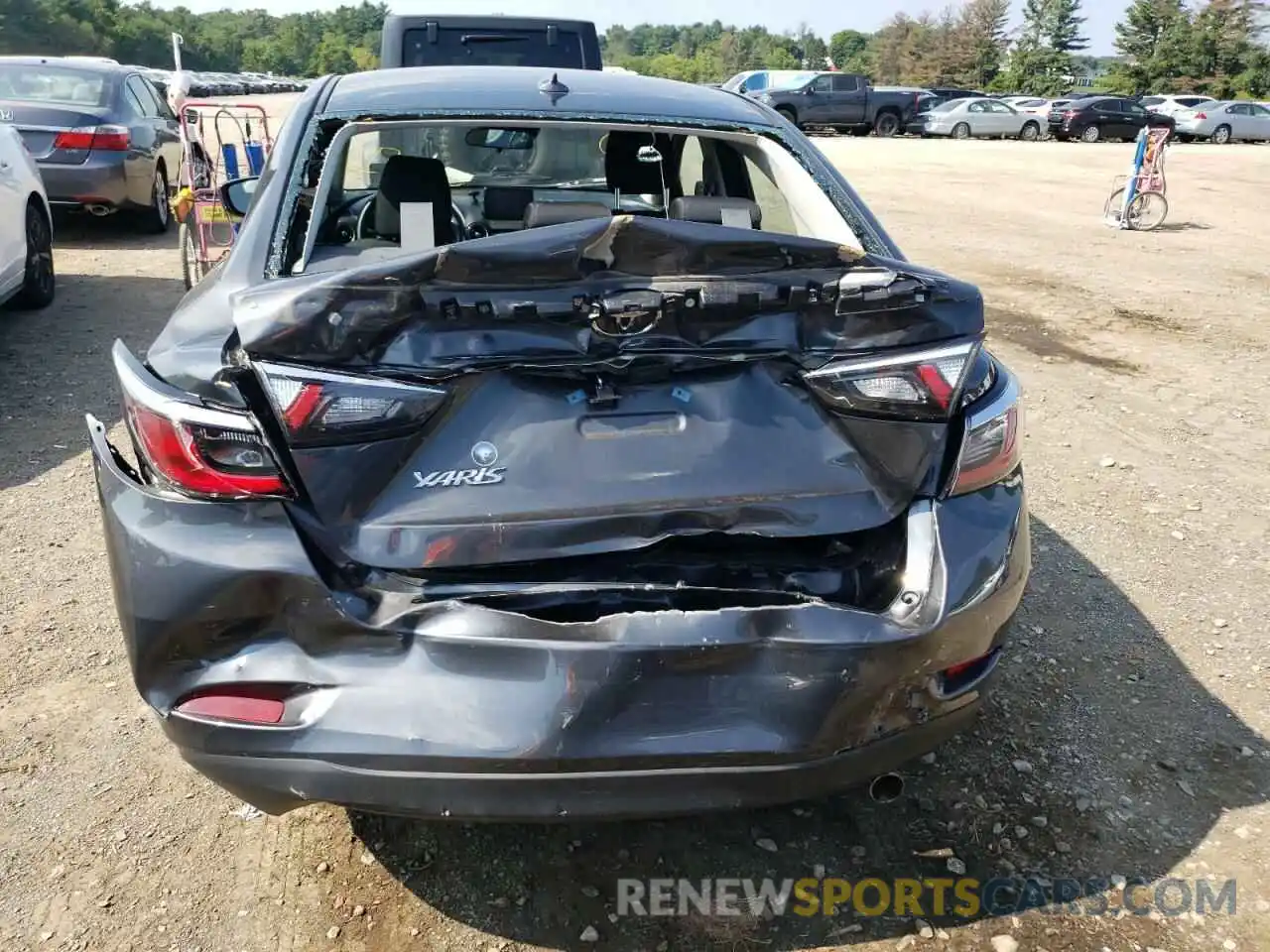 9 Photograph of a damaged car 3MYDLBYV8KY516833 TOYOTA YARIS 2019