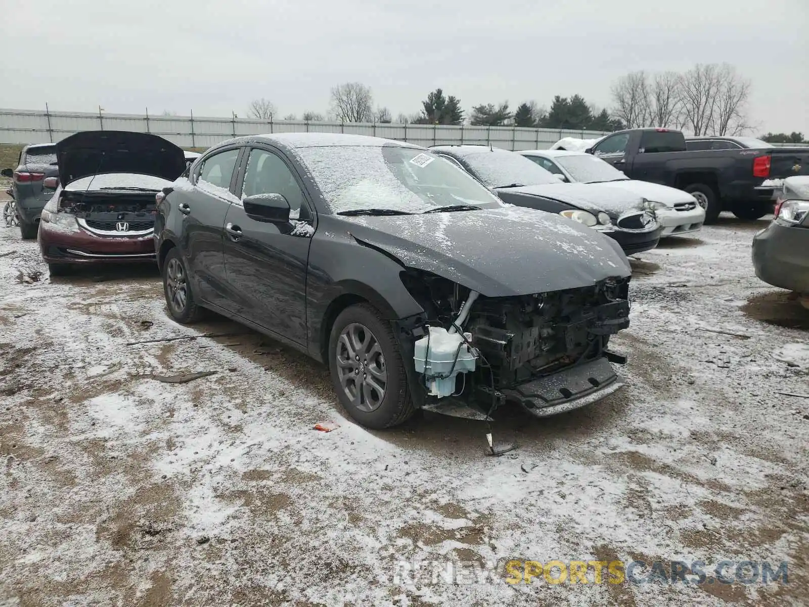 1 Photograph of a damaged car 3MYDLBYV8KY516959 TOYOTA YARIS 2019