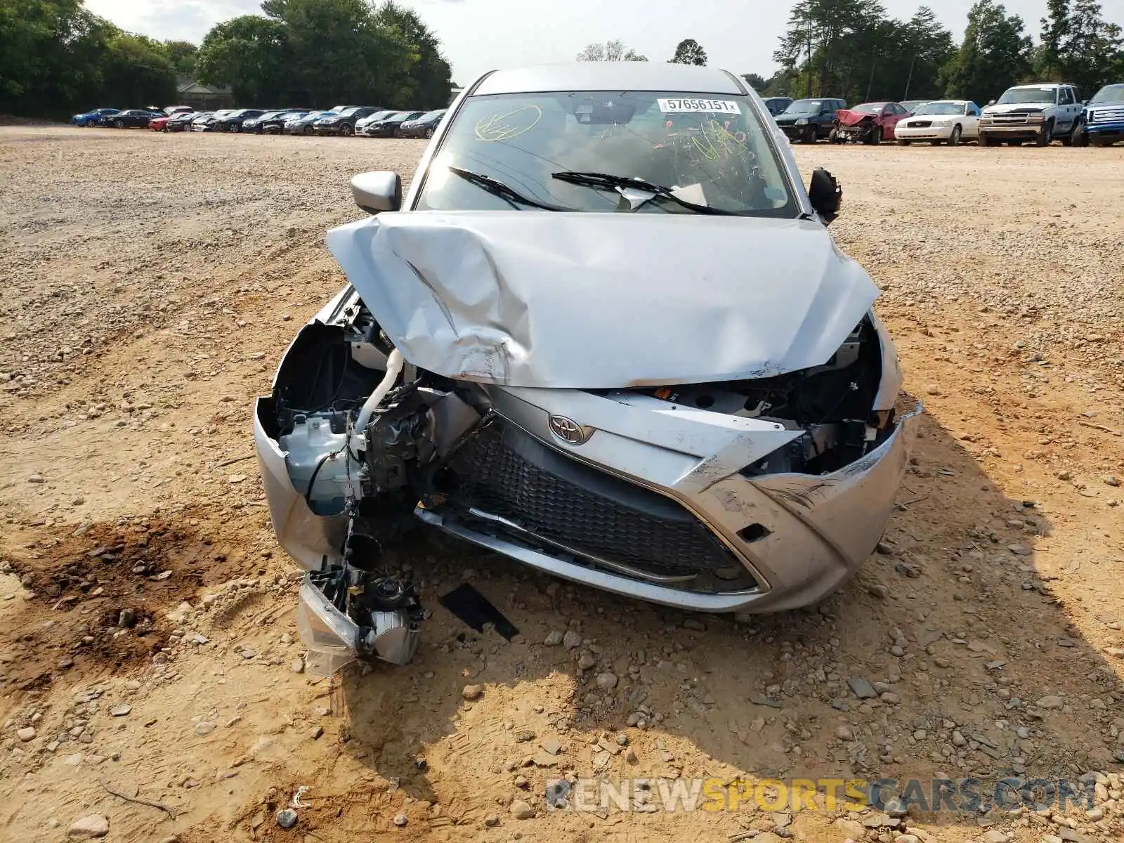 9 Photograph of a damaged car 3MYDLBYV8KY517206 TOYOTA YARIS 2019