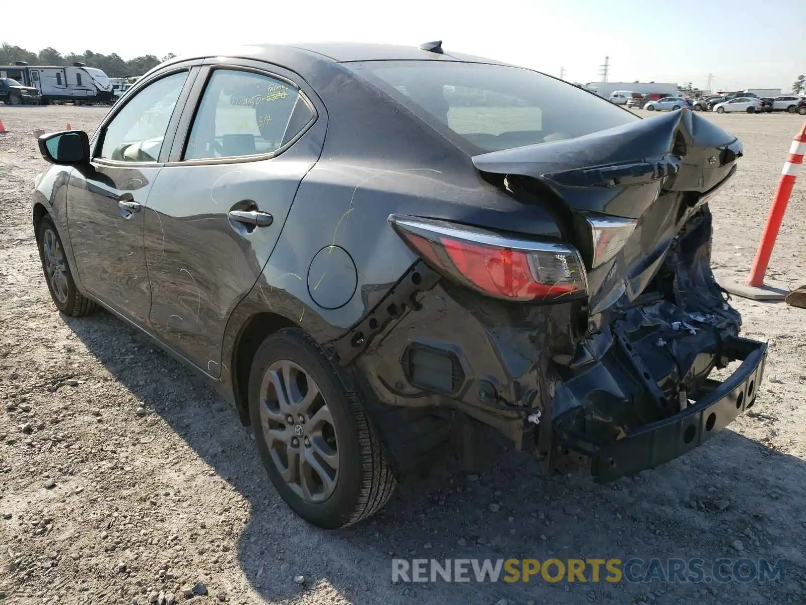 3 Photograph of a damaged car 3MYDLBYV8KY517416 TOYOTA YARIS 2019