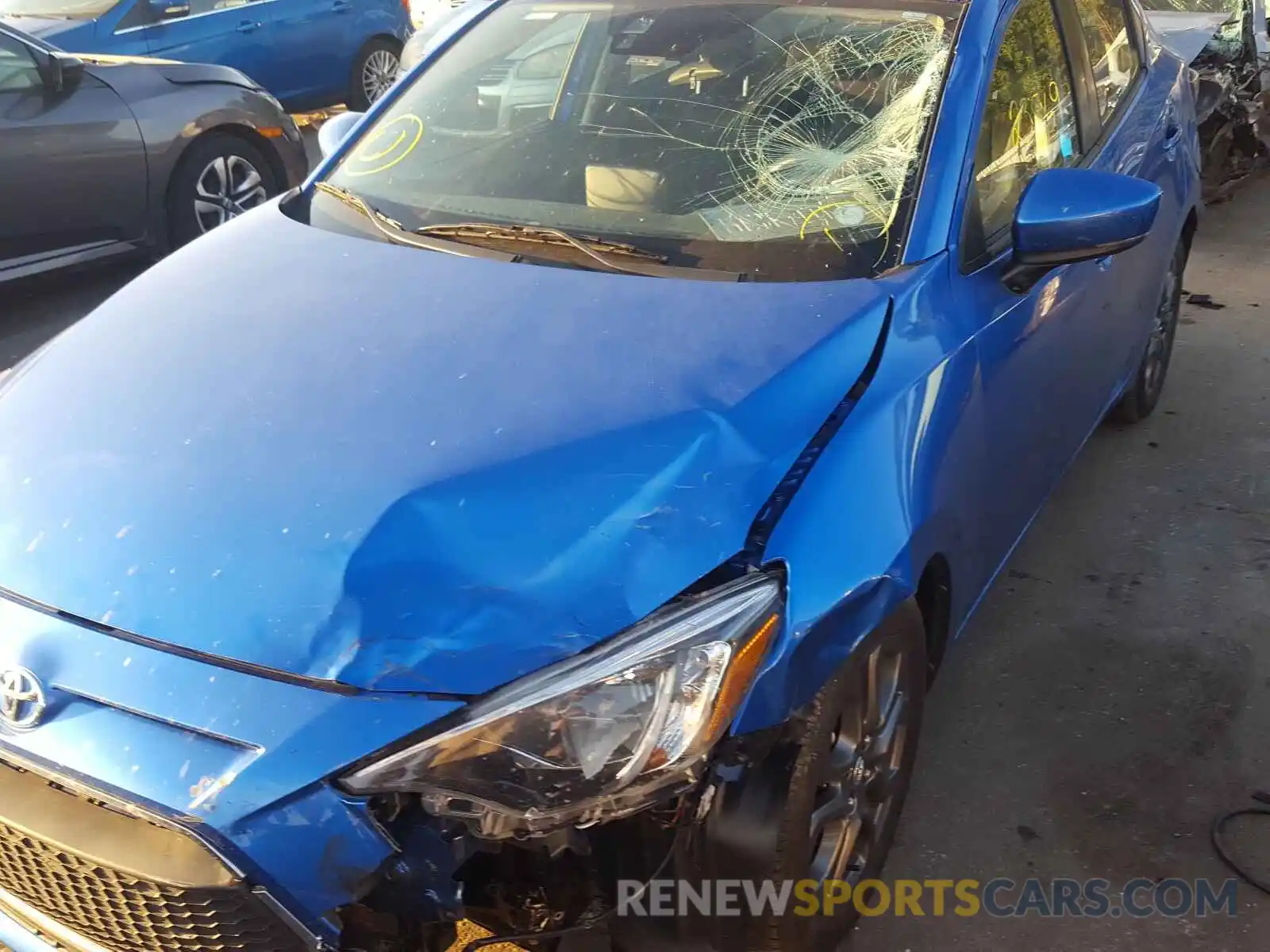 9 Photograph of a damaged car 3MYDLBYV8KY518601 TOYOTA YARIS 2019