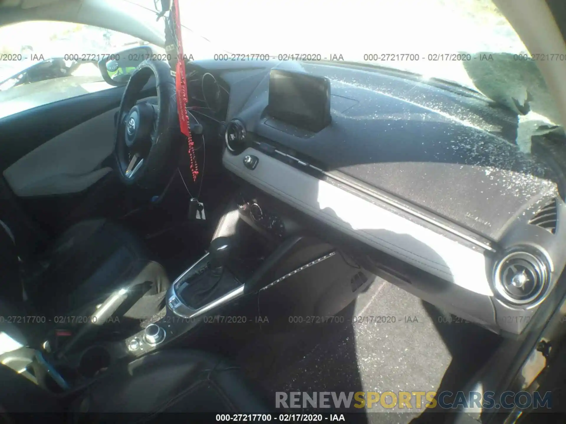 5 Photograph of a damaged car 3MYDLBYV8KY519506 TOYOTA YARIS 2019