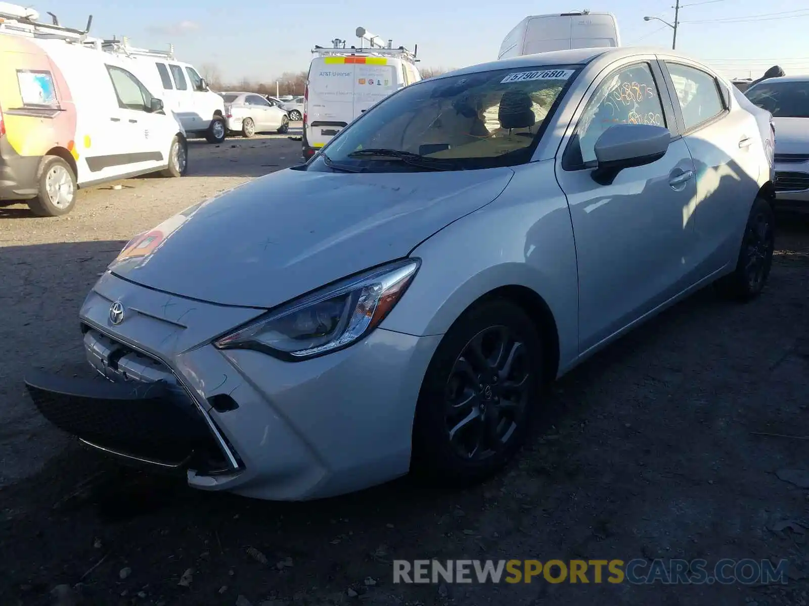 2 Фотография поврежденного автомобиля 3MYDLBYV8KY519585 TOYOTA YARIS 2019