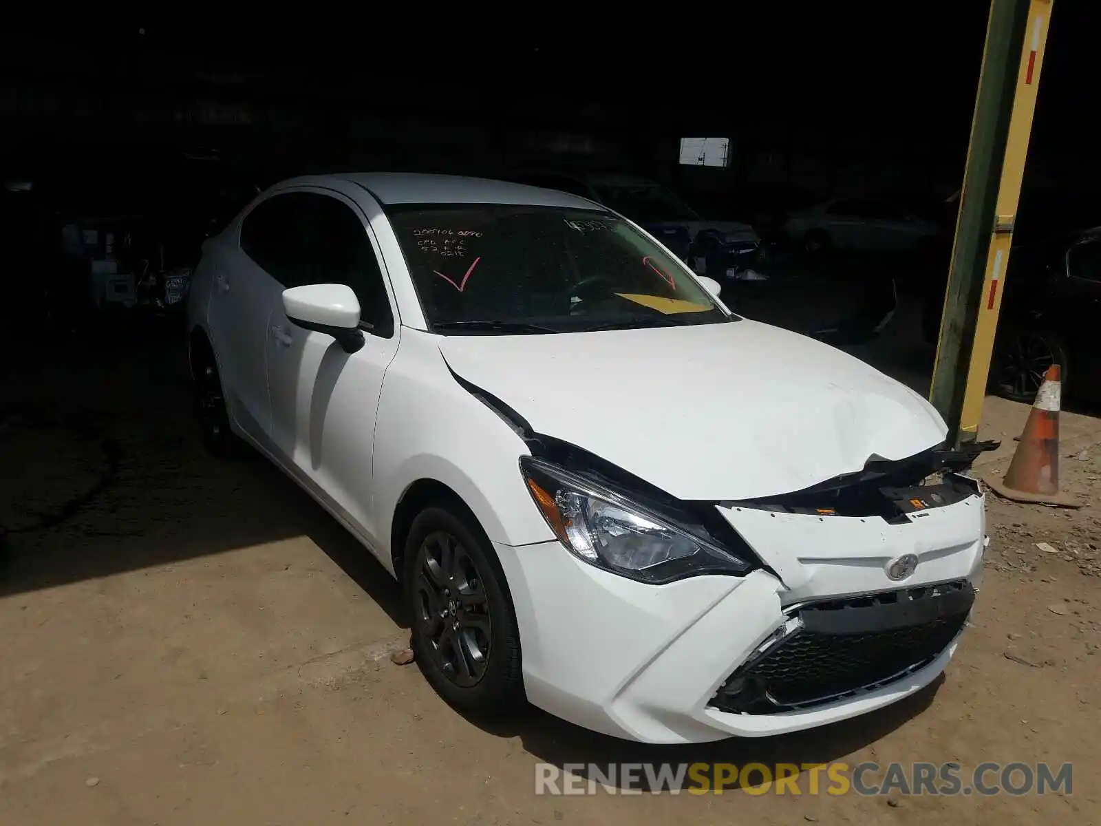 1 Photograph of a damaged car 3MYDLBYV8KY520218 TOYOTA YARIS 2019