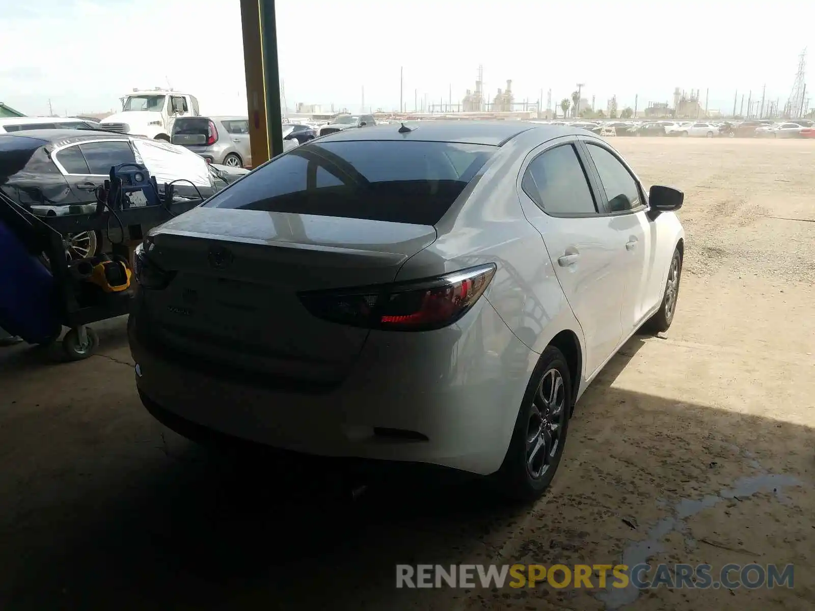 4 Photograph of a damaged car 3MYDLBYV8KY520218 TOYOTA YARIS 2019