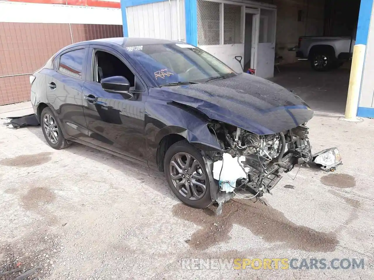 1 Photograph of a damaged car 3MYDLBYV8KY521496 TOYOTA YARIS 2019