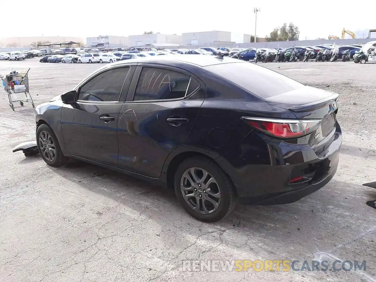 3 Фотография поврежденного автомобиля 3MYDLBYV8KY521496 TOYOTA YARIS 2019