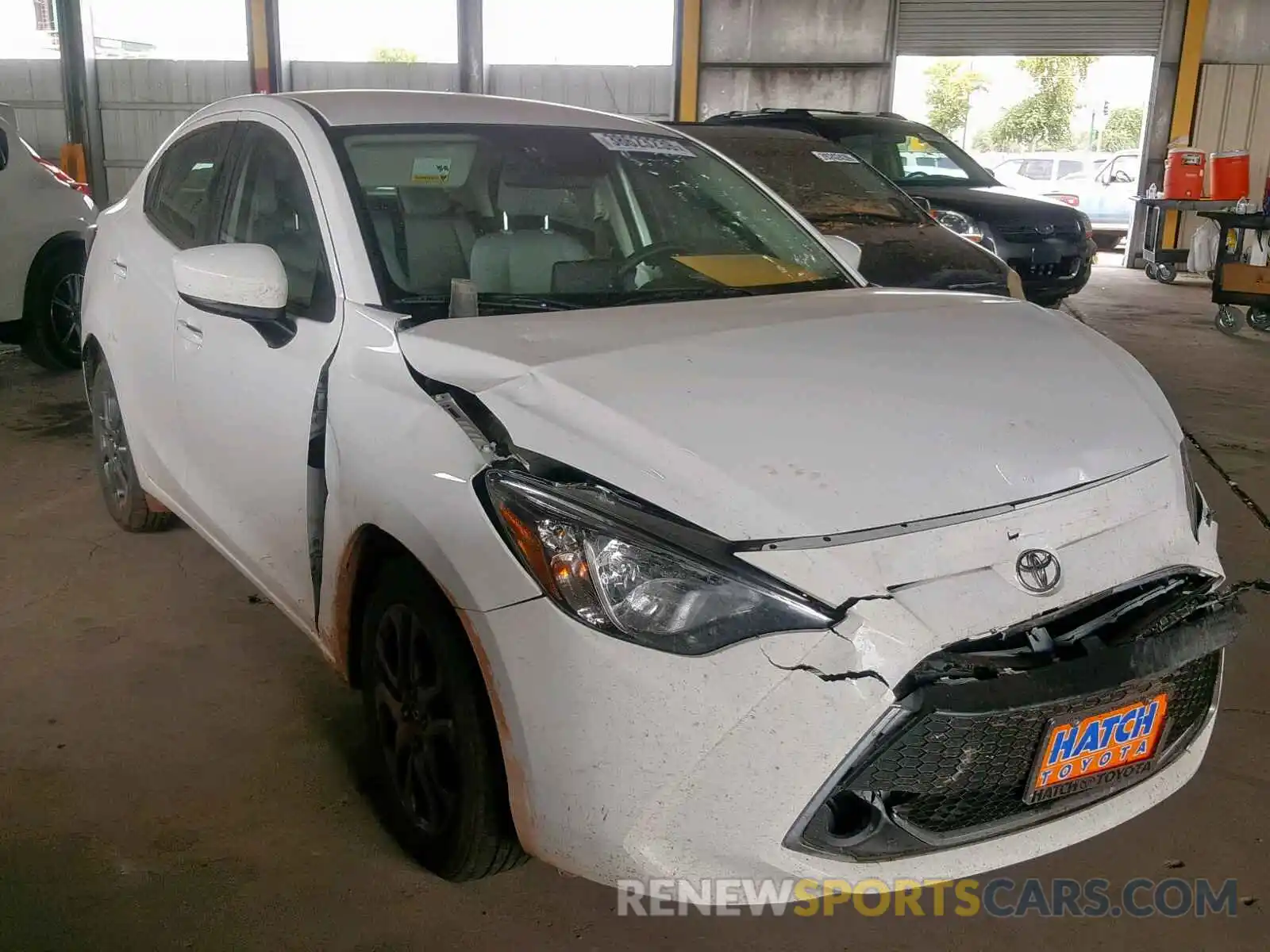 1 Photograph of a damaged car 3MYDLBYV8KY521871 TOYOTA YARIS 2019