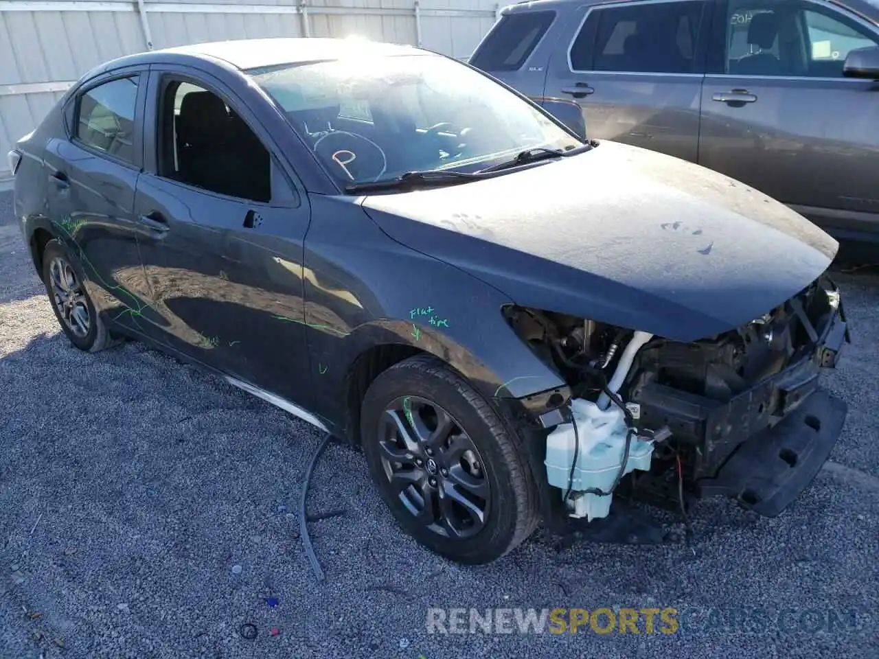 1 Photograph of a damaged car 3MYDLBYV8KY523491 TOYOTA YARIS 2019