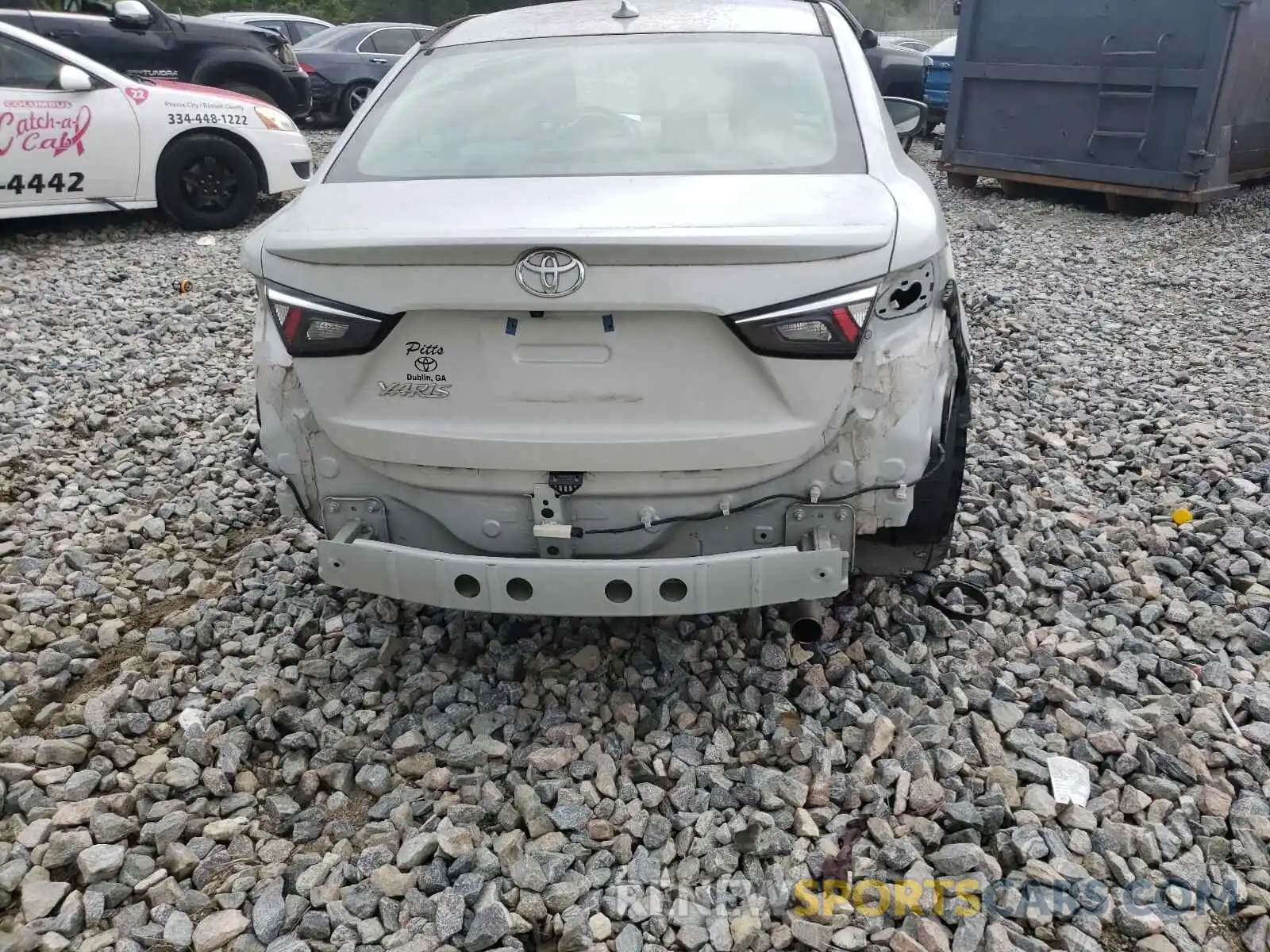 9 Photograph of a damaged car 3MYDLBYV8KY523801 TOYOTA YARIS 2019