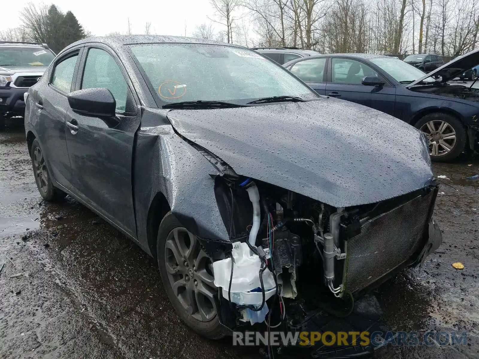 1 Photograph of a damaged car 3MYDLBYV8KY524284 TOYOTA YARIS 2019